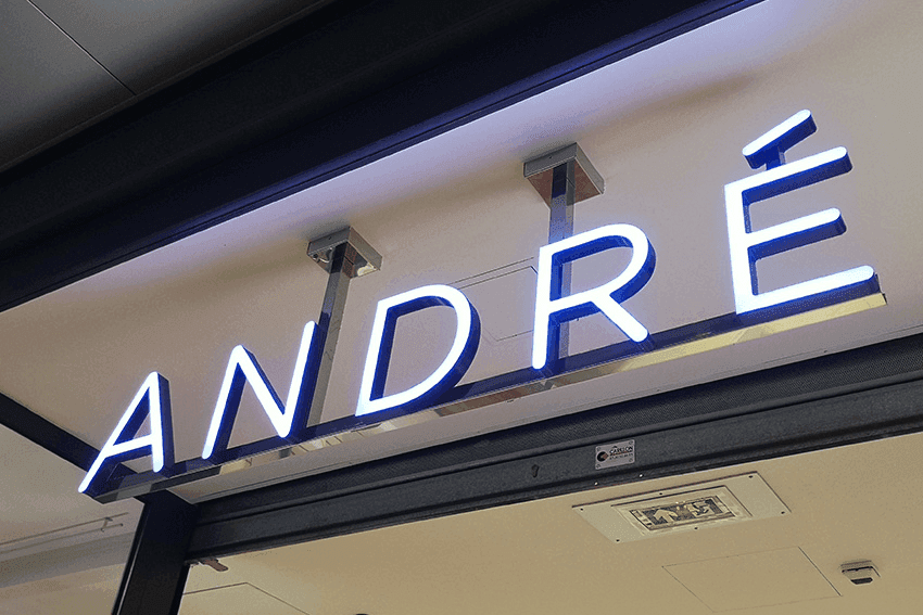 enseigne lumineuse éclairage direct - magasin de chaussures