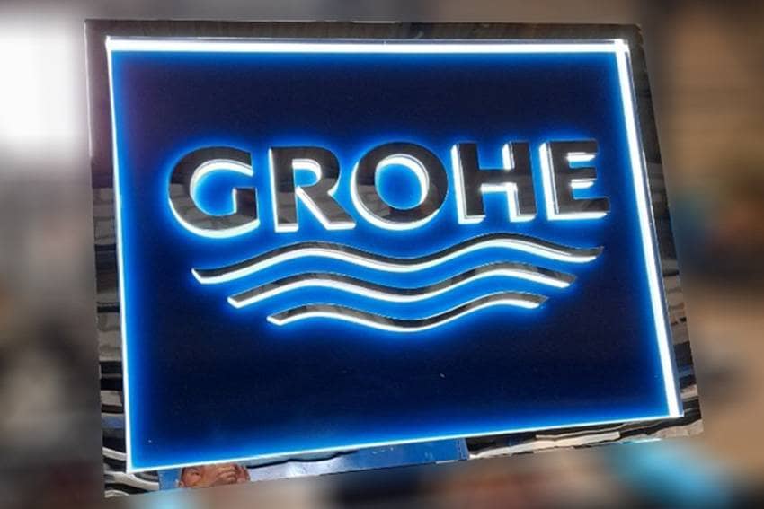 enseigne lumineuse rétro éclairage en inox