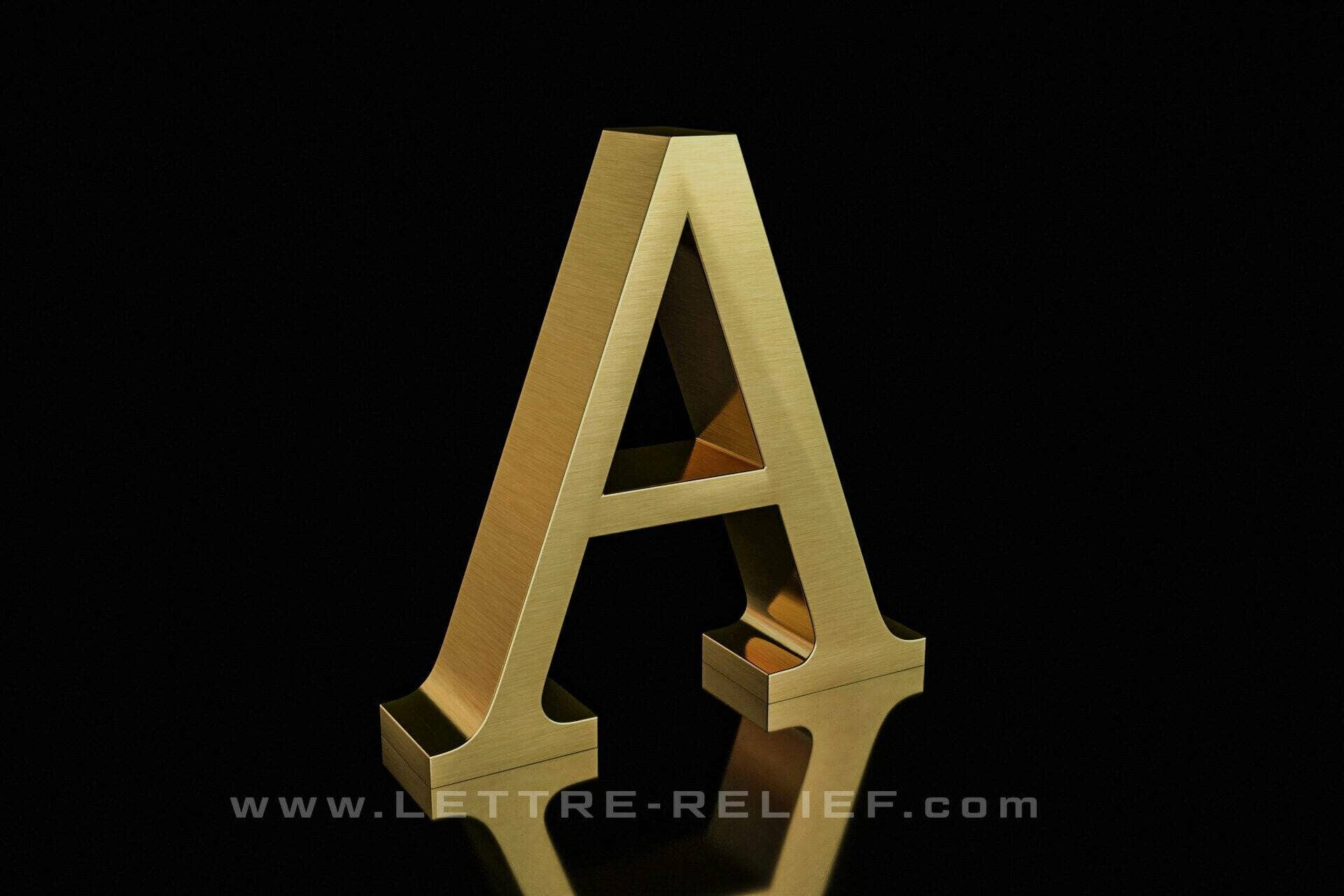 lettre boitier titanium aspect gold laiton brossé pour enseigne commerciale