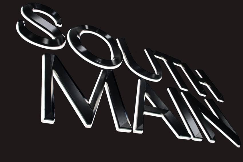 lettres prismatiques en titanium black brossé