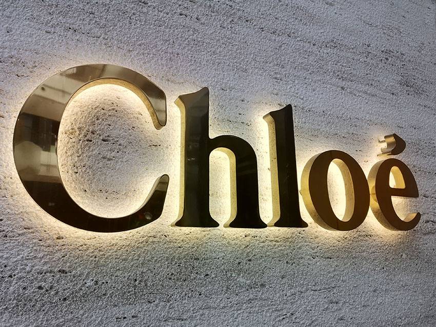 Enseigne lumineuse or miroir Chloé