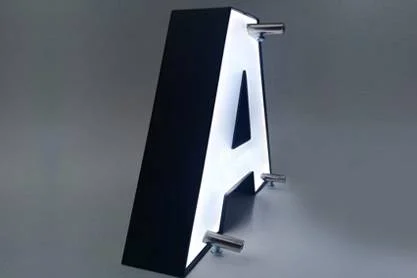 fixation et installation des lettres boitier