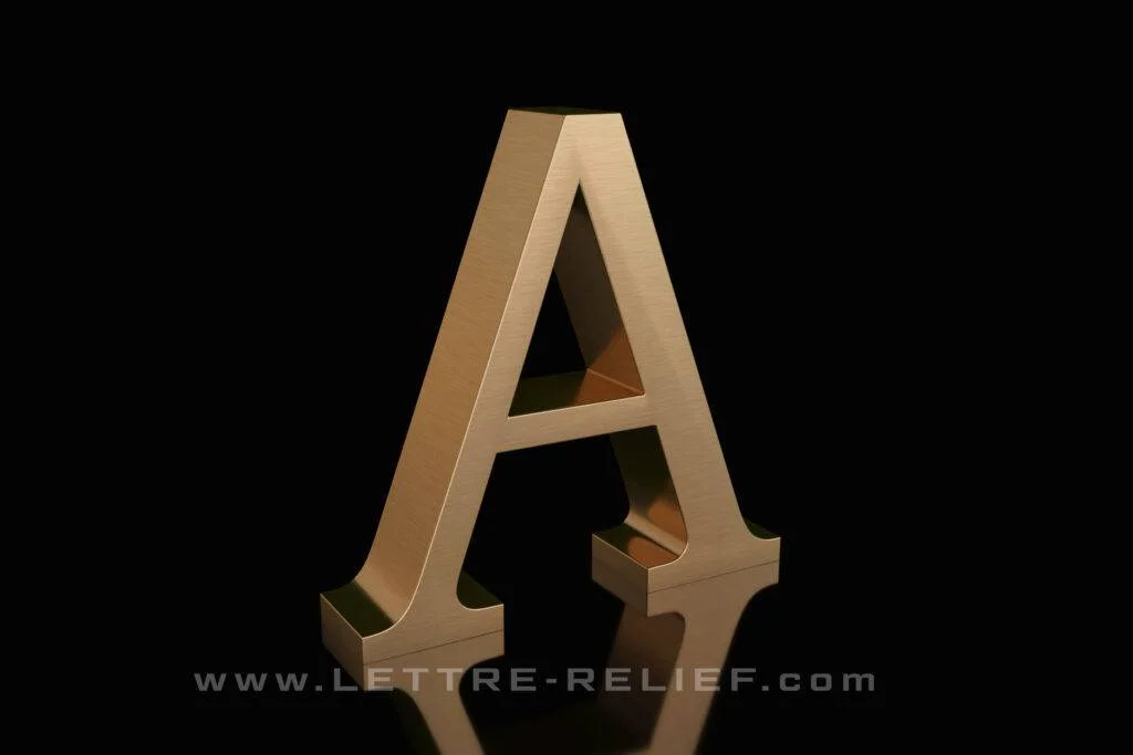lettre boitier titanium aspect cuivre rose gold pour enseigne